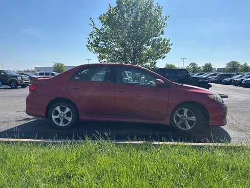 Used 2013 Toyota Corolla S image 12