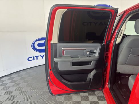 Used 2019 RAM 1500 Classic SLT w/ Luxury Group AWD/4WD image 29