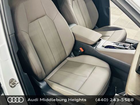 Certified 2025 Audi Q5 Premium w/ Convenience Package image 27
