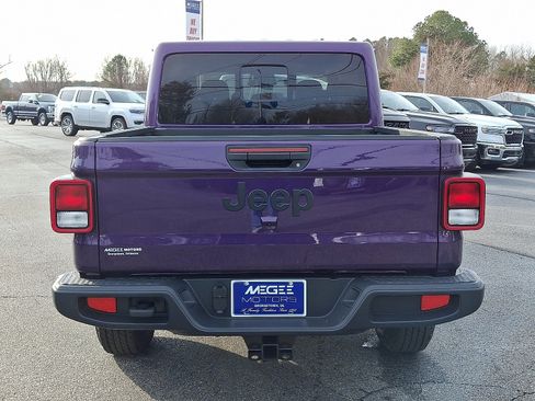 New 2026 Jeep Gladiator Sport image 5