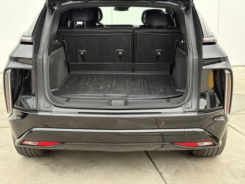 Certified 2024 Cadillac Lyriq Luxury w/ LPO, Floor Liner Package image 9