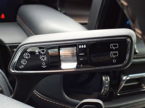 Used 2025 Lincoln Aviator Reserve w/ Equipment Group 201A AWD/4WD image 23