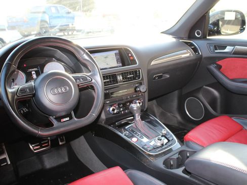 Used 2016 Audi SQ5 Premium Plus w/ Technology Package AWD/4WD image 18