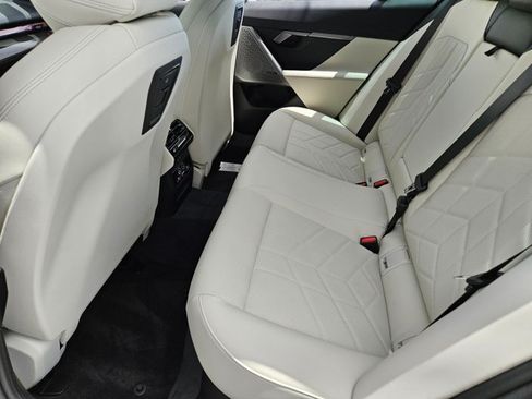 New 2027 BMW i5 eDrive40 w/ M Sport Package RWD image 14