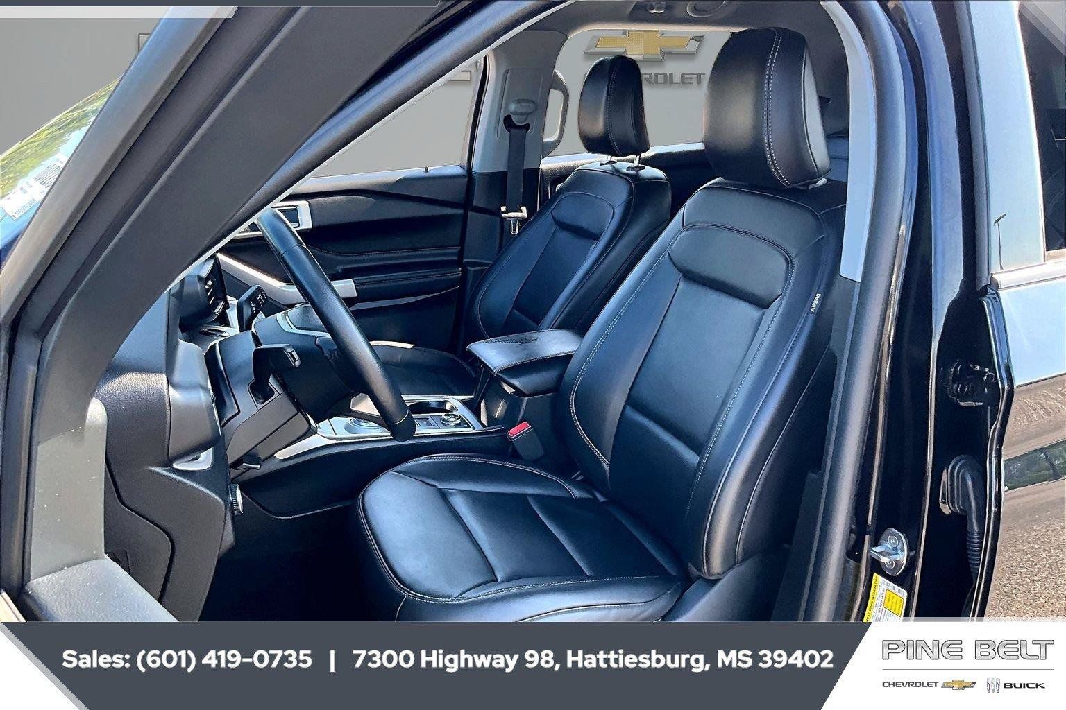 Used 2023 Ford Explorer XLT w/ Equipment Group 202A AWD/4WD image 18