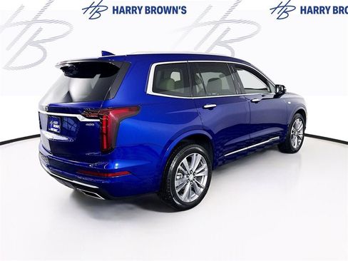 Used 2024 Cadillac XT6 Premium Luxury image 32