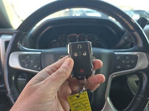 Used 2018 GMC Sierra 1500 SLT w/ SLT Premium Package image 31