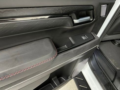 Used 2022 GMC Sierra 1500 AT4X image 53