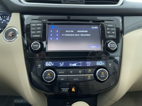 Used 2015 Nissan Rogue SL w/ SL Premium Package AWD/4WD image 18