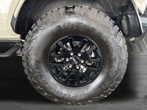 Used 2025 Ford Bronco Raptor AWD/4WD image 24