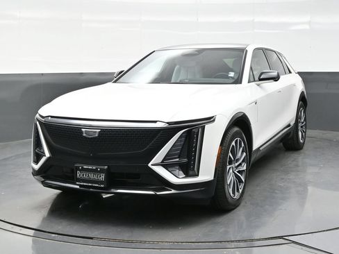 Certified 2024 Cadillac Lyriq Sport AWD/4WD image 2