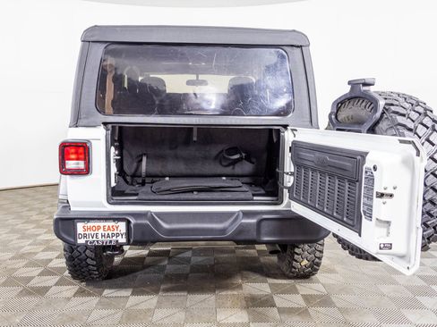 Used 2021 Jeep Wrangler Willys w/ LED Headlamp & Fog Lamp Group image 79