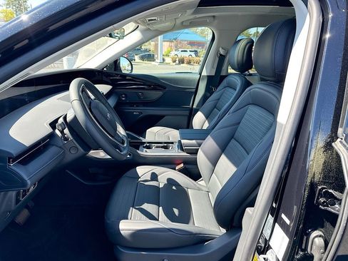 New 2026 Lincoln Nautilus Reserve w/ Jet Appearance Package AWD/4WD image 8