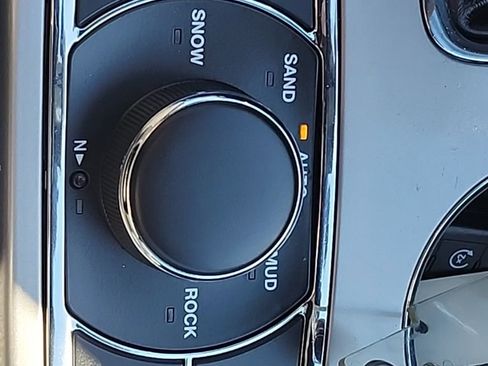 Certified 2021 Jeep Grand Cherokee Overland image 36