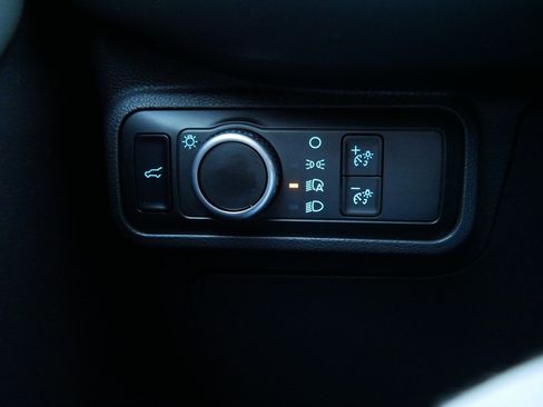 Used 2025 Ford Explorer Active image 26