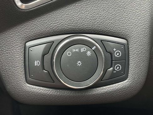 Used 2013 Ford Escape Titanium w/ Parking Technology Pkg AWD/4WD image 9