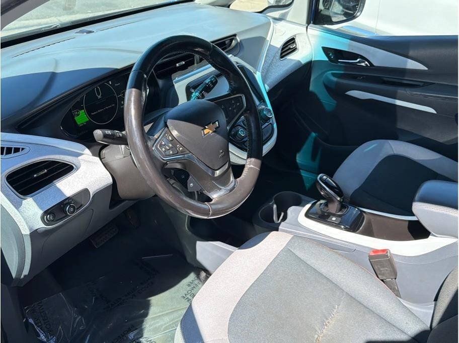 Used 2021 Chevrolet Bolt LT FWD image 7
