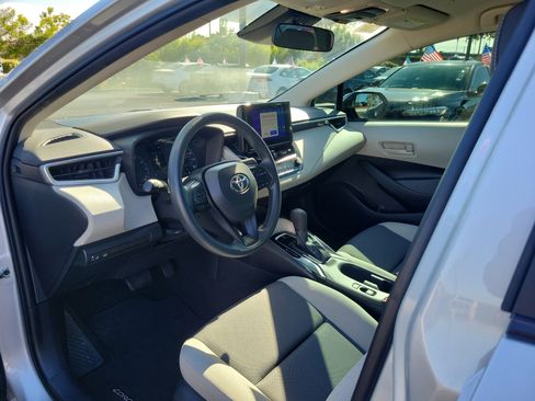 Used 2023 Toyota Corolla LE image 19