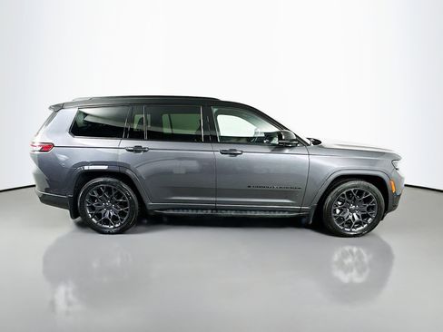 Used 2023 Jeep Grand Cherokee L Summit w/ Advanced Protech Group IV image 8