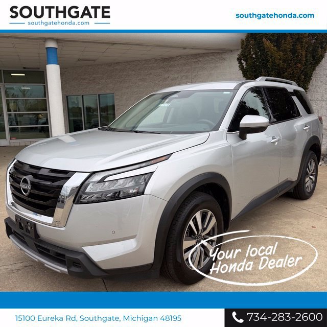 Used 2025 Nissan Pathfinder SL AWD/4WD image 1
