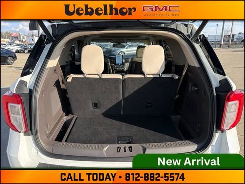 Used 2020 Ford Explorer Platinum w/ Premium Technology Package image 17