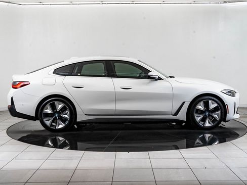 Used 2023 BMW i4 eDrive40 w/ Premium Package image 11