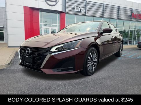Certified 2024 Nissan Altima 2.5 SV w/ SV Premium Package AWD/4WD image 5