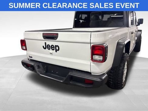 Used 2023 Jeep Gladiator Sport AWD/4WD image 4