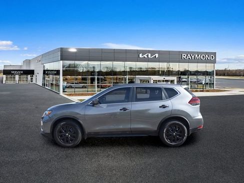 Used 2018 Nissan Rogue S FWD image 6