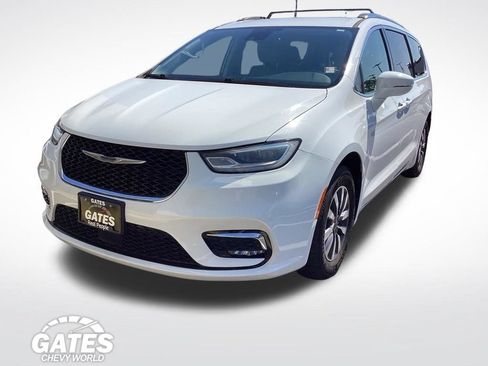 Used 2021 Chrysler Pacifica Touring-L FWD image 5