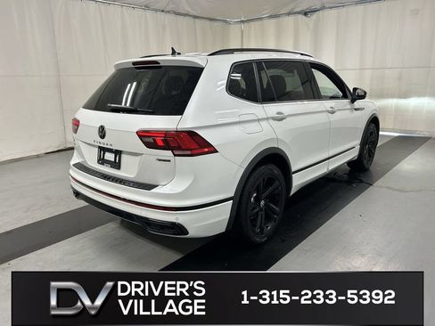 Certified 2024 Volkswagen Tiguan SE R-Line AWD/4WD image 2