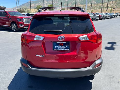 Used 2015 Toyota RAV4 LE FWD image 9