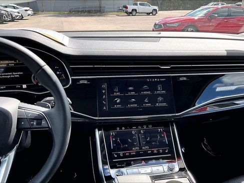 Used 2023 Audi Q7 3.0T Prestige w/ Prestige Package AWD/4WD image 20