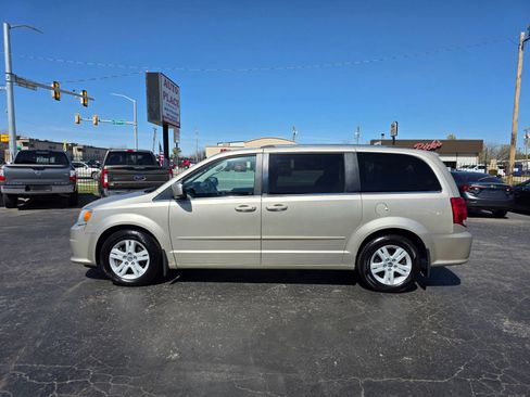 Used 2013 Dodge Grand Caravan Crew w/ Entertainment Group 1 image 26