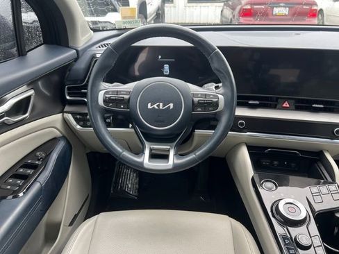 Used 2023 Kia Sportage EX w/ EX Premium Package image 16