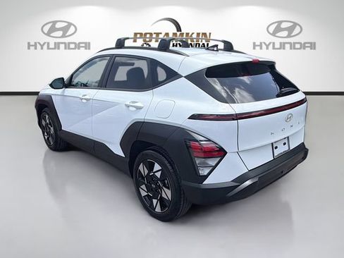 Certified 2025 Hyundai Kona SEL FWD image 7