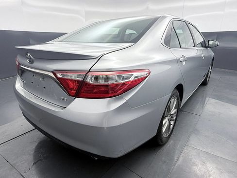 Used 2015 Toyota Camry SE FWD image 7