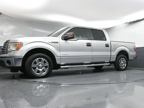 Used 2011 Ford F150 XLT w/ XLT Chrome Pkg image 14