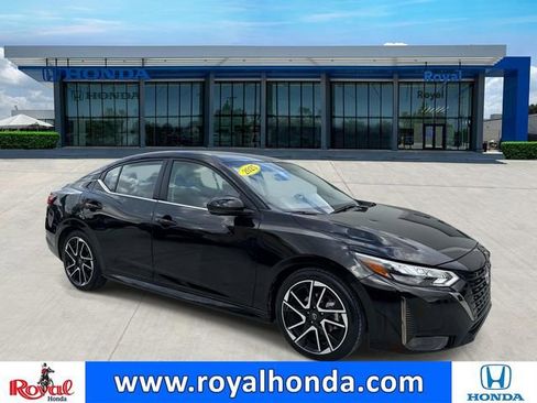 Used 2025 Nissan Sentra SR w/ SR Premium Package image 1