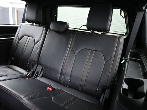 Used 2023 Ford Expedition Max Platinum AWD/4WD image 18