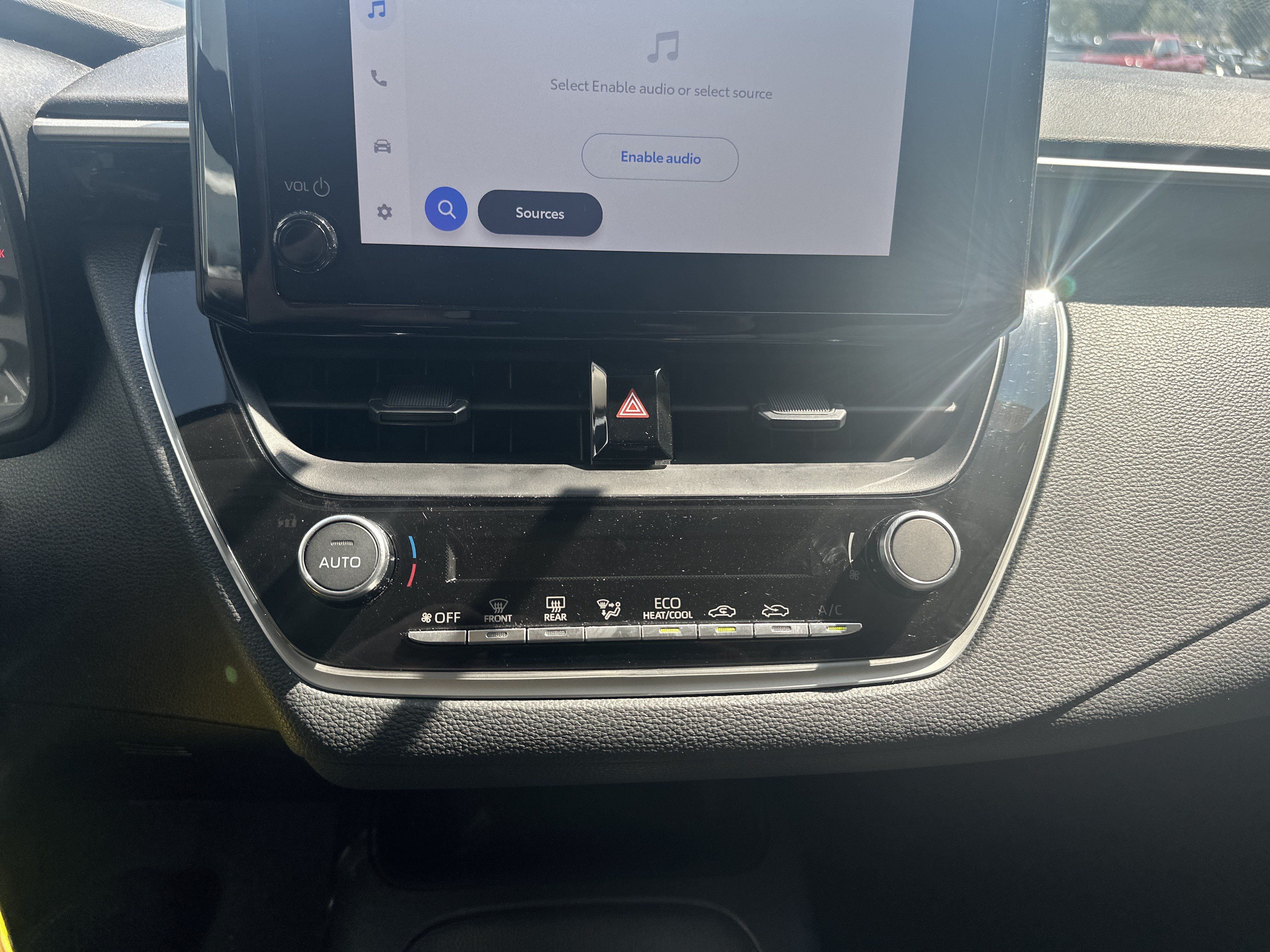 Used 2025 Toyota Corolla LE FWD image 23