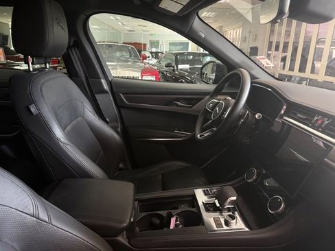Used 2021 Jaguar F-PACE S image 10