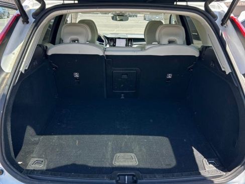Used 2025 Volvo XC60 B5 Core AWD/4WD image 10
