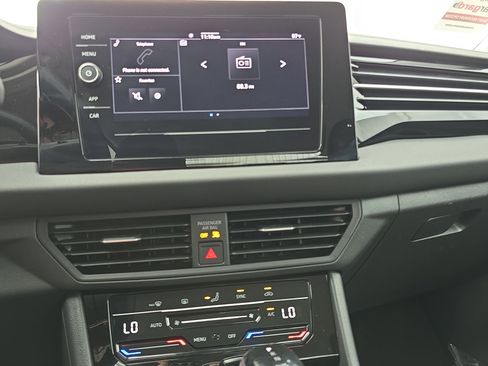 Used 2025 Volkswagen Jetta S image 19