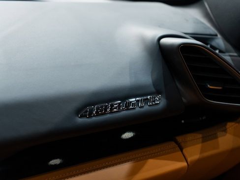 Used 2018 Ferrari 488 GTB image 38