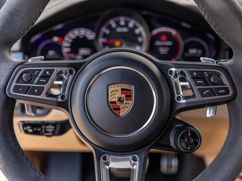 Used 2020 Porsche Cayenne Turbo AWD/4WD image 21
