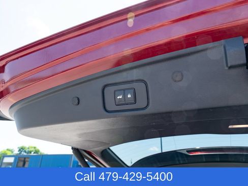 Used 2025 Nissan Pathfinder SV FWD image 37