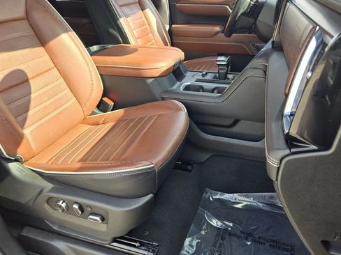 Used 2023 GMC Sierra 1500 Denali Ultimate image 18