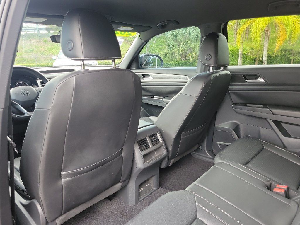 Used 2020 Volkswagen Atlas Cross Sport SE FWD image 11