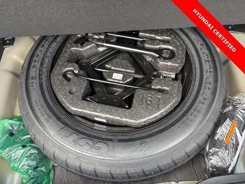 Certified 2025 Hyundai Kona SE image 30